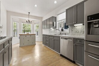 5 Maple Ridge Dr in Burlington, MA - Building Photo - Building Photo