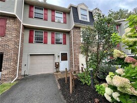 4431 Heritage Dr in Liverpool, NY - Building Photo