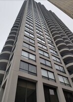 2020 N Lincoln Park W, Unit 18E in Chicago, IL - Building Photo