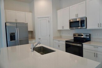 2051 Punch Bowl Ave in Davenport, FL - Building Photo - Building Photo