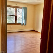 39 Chicago St in Union, NJ - Building Photo - Building Photo