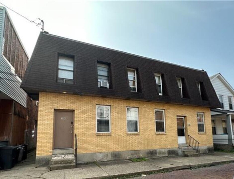 304 Campbell St in Mckees Rocks, PA - Building Photo