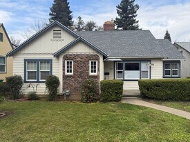 324 Mansion Ave in Chico, CA - Building Photo