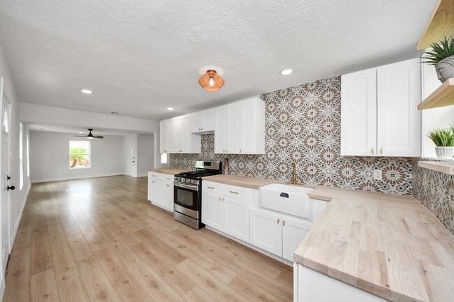 property at 501 Schilling Ave