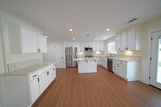 27863 Knight St in Castaic, CA - Building Photo - Building Photo