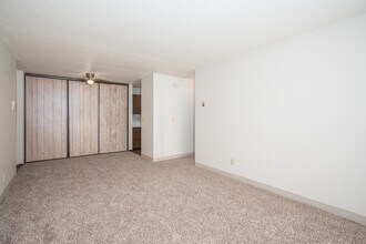 1517 Becker Ave SE in Willmar, MN - Building Photo - Interior Photo