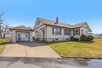67 Fred St in Pawtucket, RI - Building Photo - Building Photo