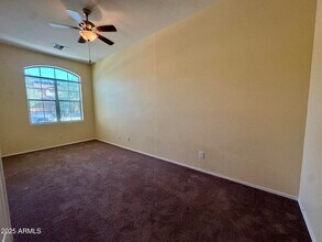 2407 W Crimson Terrace in Phoenix, AZ - Building Photo - Building Photo