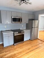 108 Greene St in Bristol, CT - Building Photo