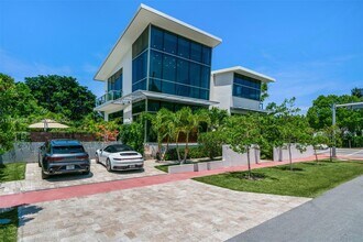 1201 W 47th St in Miami Beach, FL - Building Photo - Building Photo
