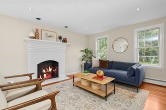 94 Hudson Rd in Stow, MA - Building Photo - Building Photo