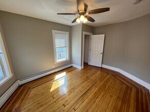 8 Gilson Ter, Unit 3B in Somerville, MA - Building Photo - Building Photo