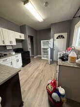 1732 Evansdale Ave, Unit Lower in Toledo, OH - Foto de edificio - Building Photo