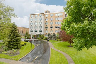 Scarborough House Condominium in Rochester, NY - Building Photo - Building Photo
