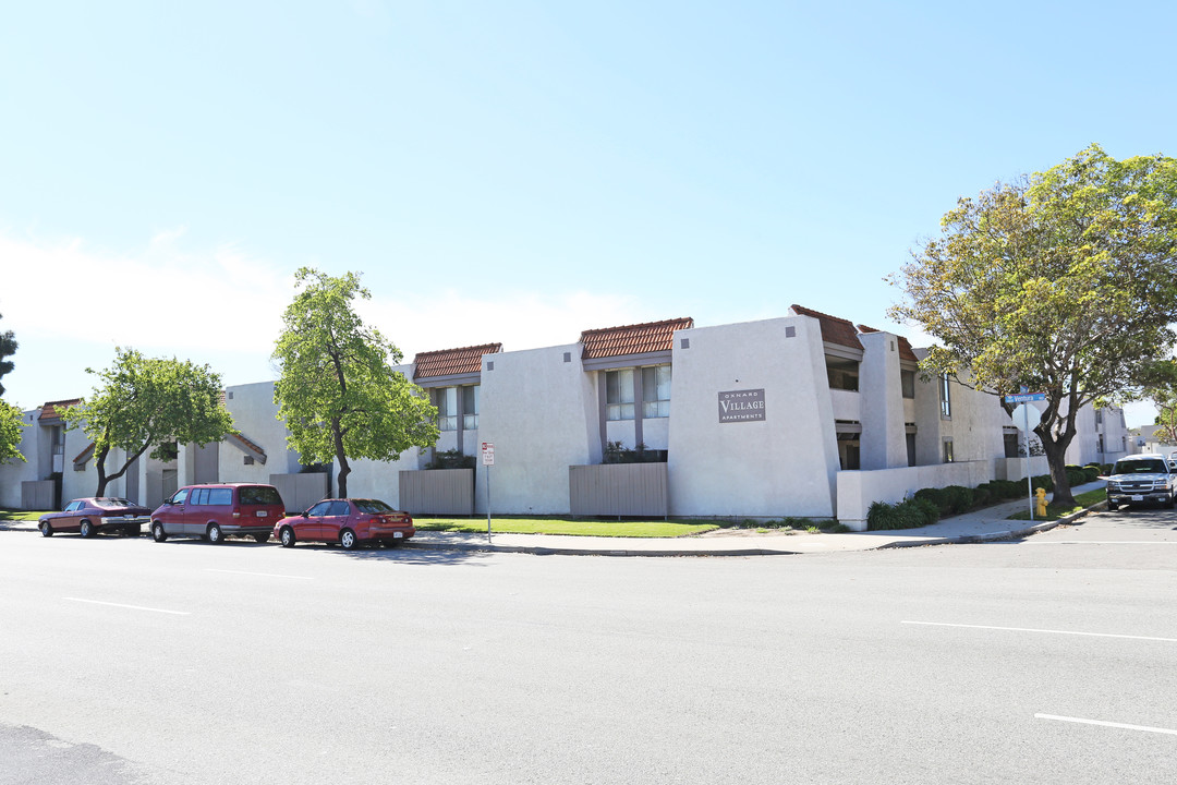 Oxnard Village Apartments in Oxnard, CA - Building Photo