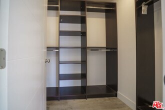 1107 Carmona Ave in Los Angeles, CA - Building Photo - Building Photo