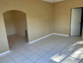 4246 Minoso St in Orlando, FL - Building Photo - Building Photo