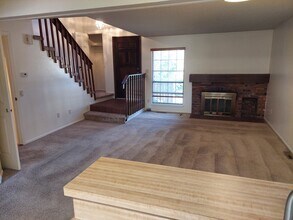 2041 S Helena St in Aurora, CO - Building Photo - Building Photo