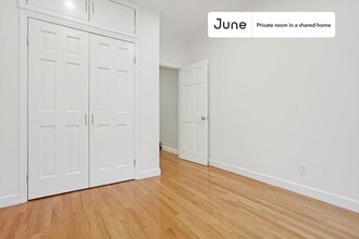 Room in Shared 4 bed/1 bath home in New York, NY - Building Photo - Building Photo