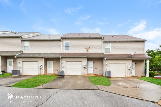 7575 Avalon Blvd in Fairburn, GA - Building Photo - Building Photo