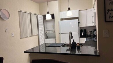 621 Cypress Lake Blvd in Pompano Beach, FL - Building Photo - Building Photo