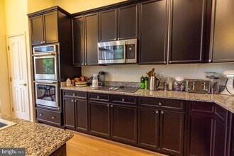 12172 Tryton Way in Reston, VA - Building Photo - Building Photo