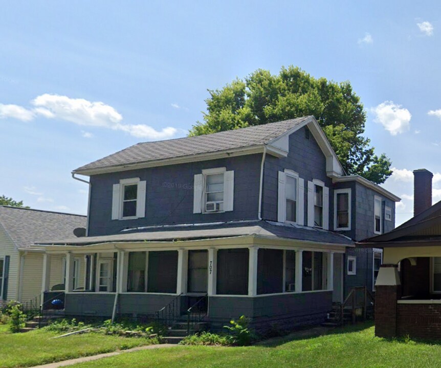 707 S 17th St in Terre Haute, IN - Building Photo