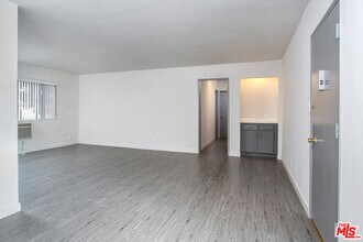 450 S Los Robles Ave in Pasadena, CA - Building Photo - Building Photo