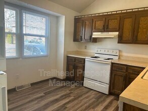 8307 Woodson Dr in Raytown, MO - Building Photo - Building Photo