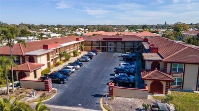 10351 Regal Dr in Largo, FL - Building Photo - Building Photo