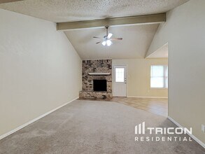 6625 Fair Oaks Dr in Watauga, TX - Building Photo - Building Photo