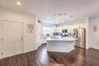 10643 Sariah Skye Ave in Las Vegas, NV - Building Photo - Building Photo