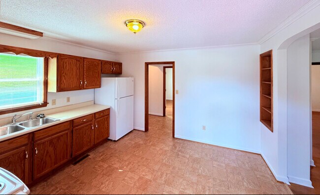13728 Heath Brothers Dr in Glade Spring, VA - Building Photo - Building Photo