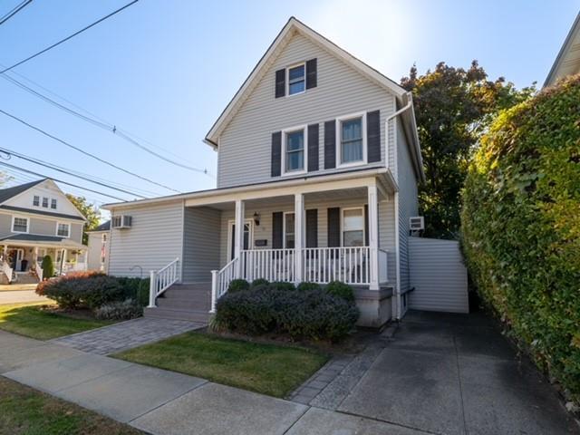 12 Waverly Pl in Rockville Centre, NY - Building Photo