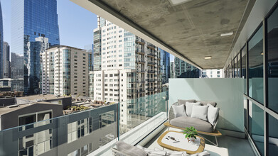 Modera Rincon Hill in San Francisco, CA - Building Photo - Building Photo