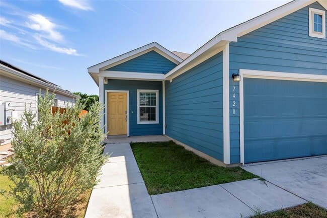 7420 Tonka Ln in Austin, TX - Building Photo - Building Photo