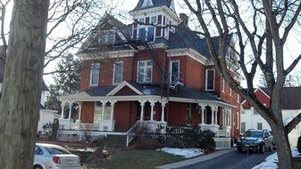 35 Ford Ave, Unit 5 in Oneonta, NY - Building Photo