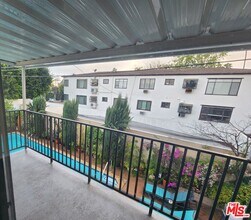 1321 Laurel Ave in West Hollywood, CA - Building Photo - Building Photo