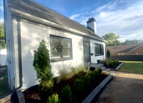 1228 N Main St in Rochester, MI - Building Photo