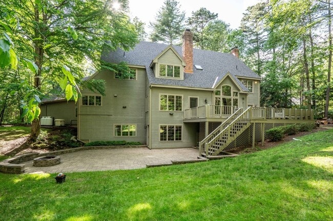 3 Eton Pl in Farmington, CT - Building Photo - Building Photo