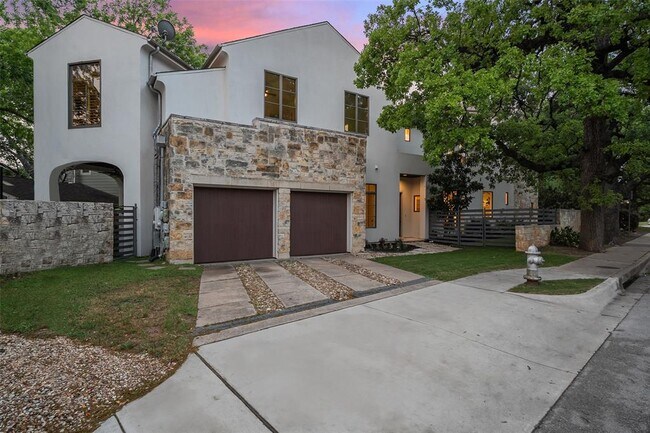 3007 Windsor Rd in Austin, TX - Building Photo - Building Photo