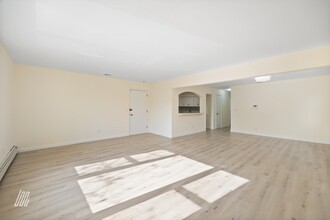 62 Edgewater Pl in Edgewater, NJ - Building Photo - Building Photo