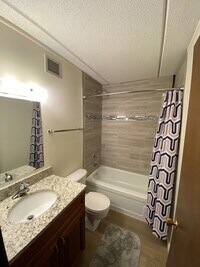 Riverbluff Apartments photo'