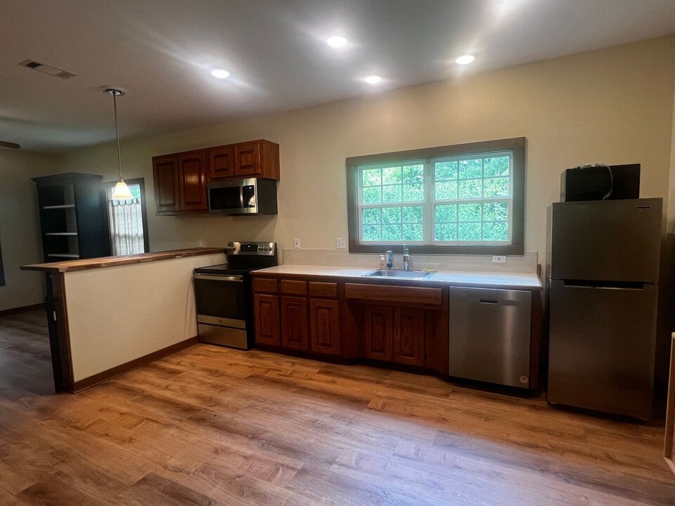724 Brockton Rd in Jefferson, GA - Building Photo