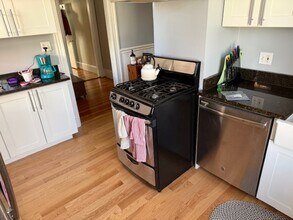 137 Columbia St, Unit 3R in Cambridge, MA - Building Photo - Building Photo