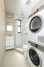 59 Thompson St, Unit 27 in New York, NY - Building Photo - Building Photo