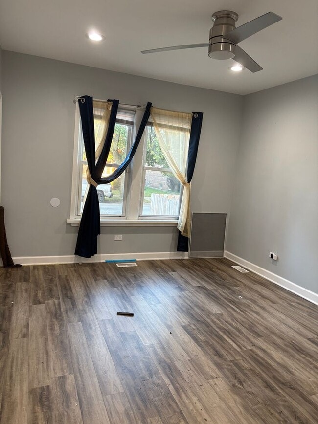 9219 S Greenwood Ave in Chicago, IL - Building Photo - Building Photo