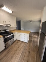 315 Pine Cir in Ellaville, GA - Building Photo