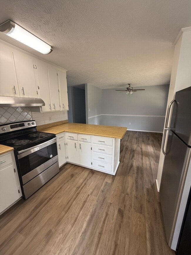 property at 315 Pine Cir