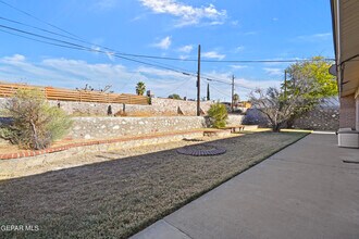 208 Vista Bonita St in El Paso, TX - Building Photo - Building Photo